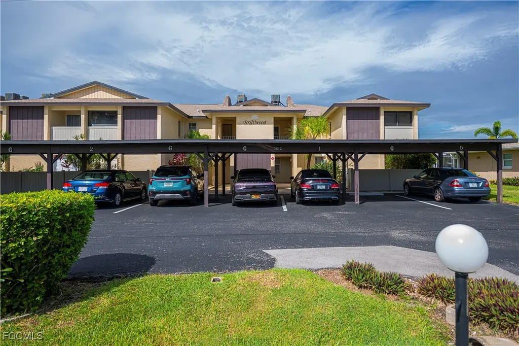 3612 SE 12th Avenue Cape Coral FL 33904
