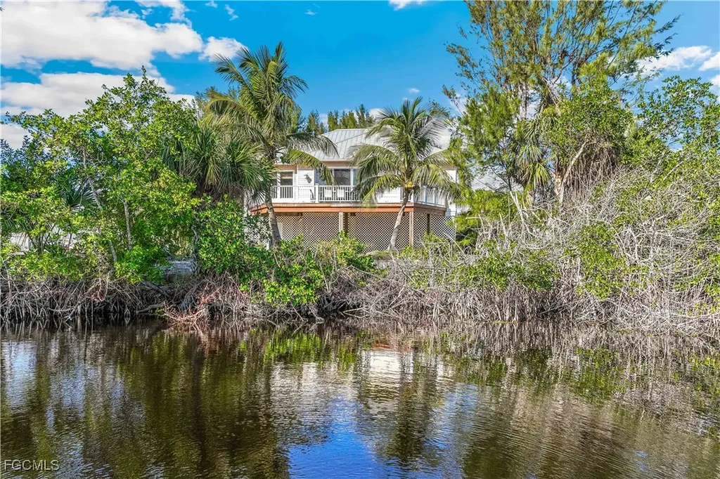 1965 Roseate Lane Sanibel FL 33957