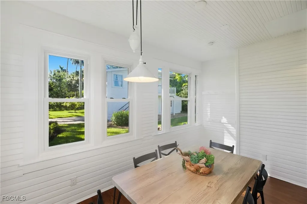 101 Fairview Avenue Fort Myers FL 33905