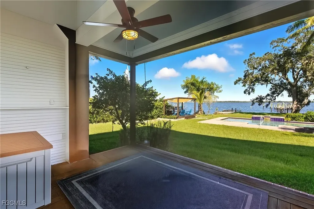 101 Fairview Avenue Fort Myers FL 33905