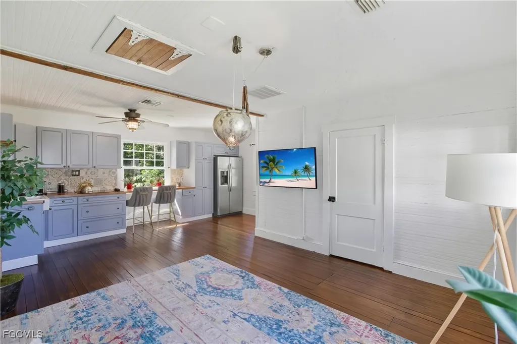 101 Fairview Avenue Fort Myers FL 33905