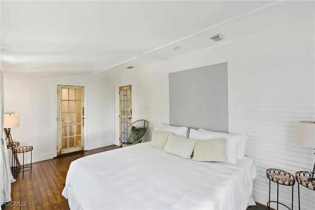 101 Fairview Avenue Fort Myers FL 33905