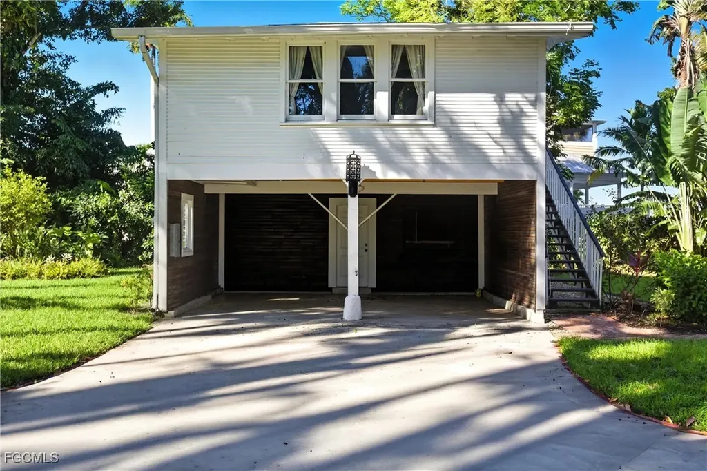 101 Fairview Avenue Fort Myers FL 33905