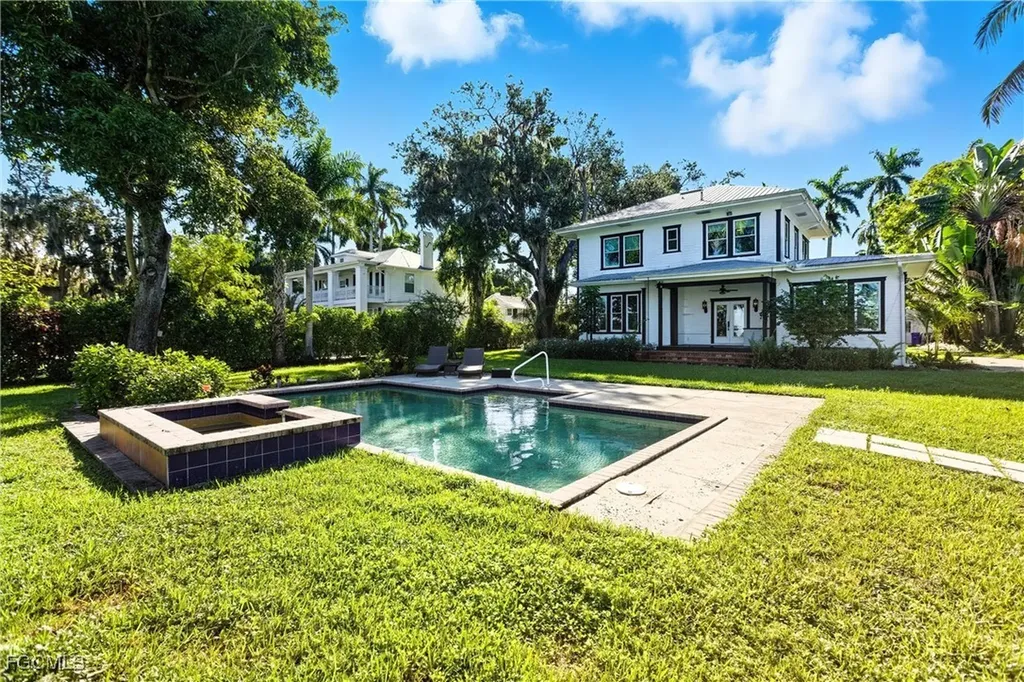 101 Fairview Avenue Fort Myers FL 33905