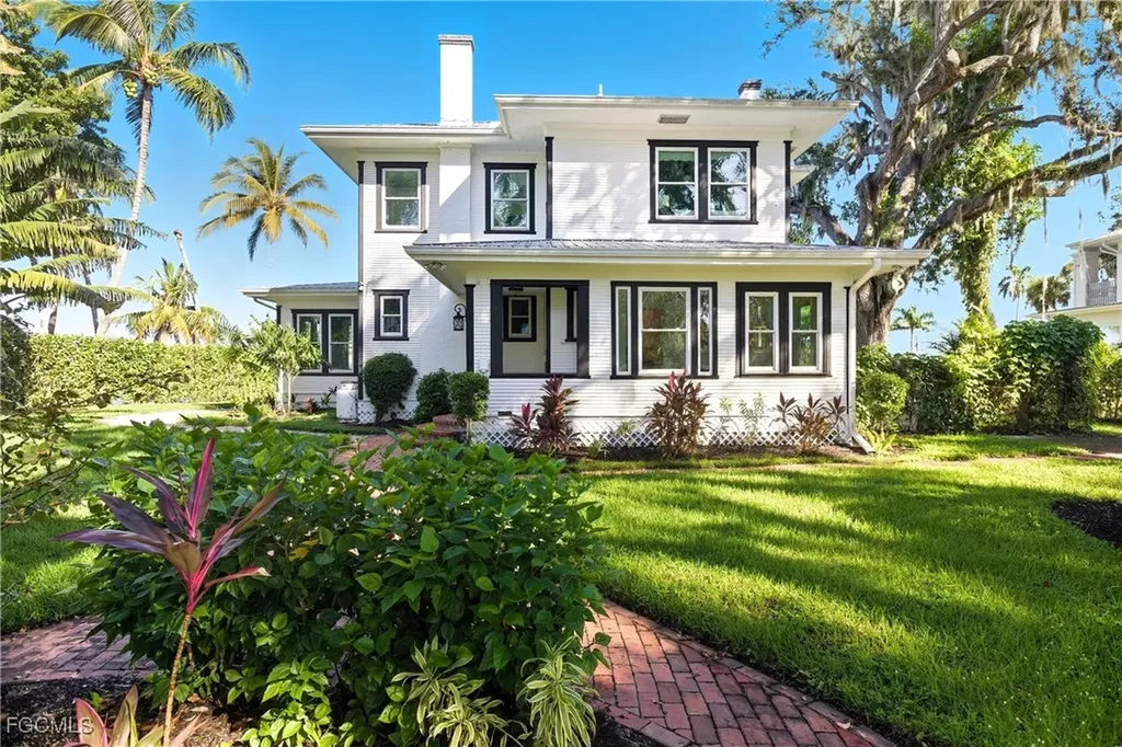 101 Fairview Avenue Fort Myers FL 33905