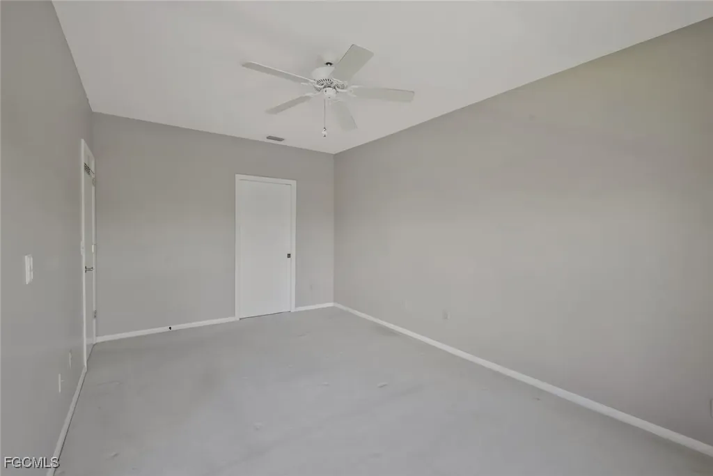 4550 SE 5th Place Cape Coral FL 33904