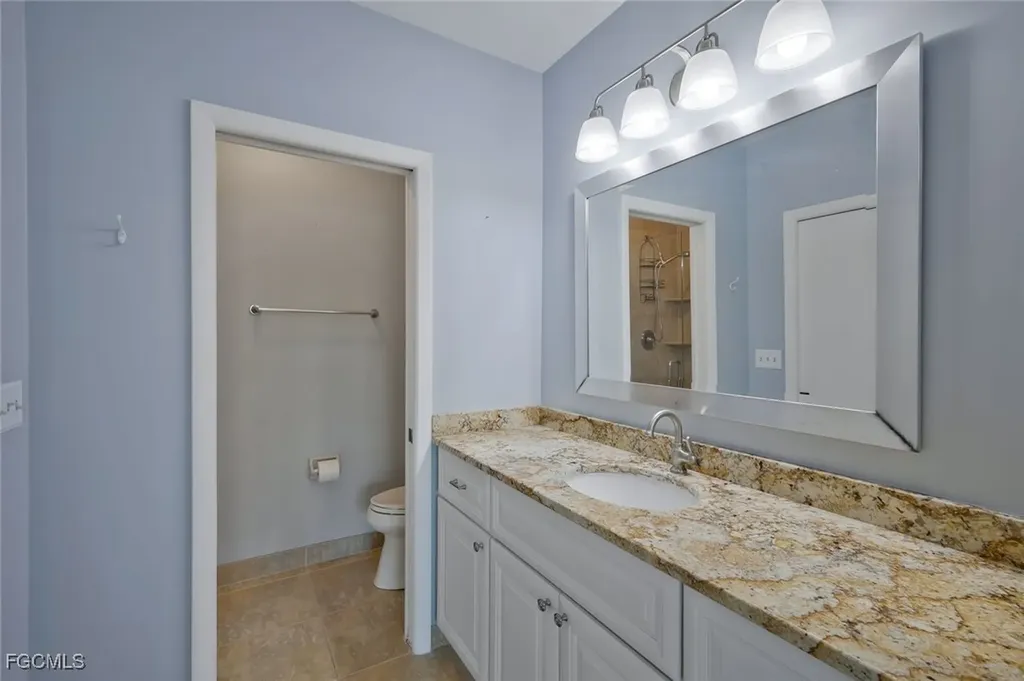 4550 SE 5th Place Cape Coral FL 33904