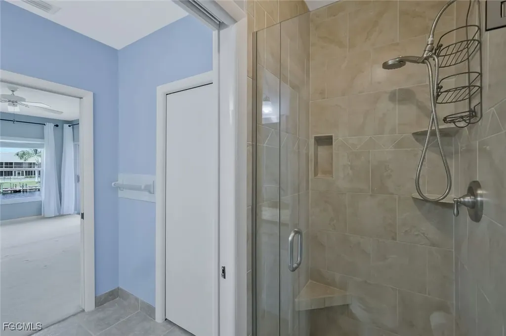 4550 SE 5th Place Cape Coral FL 33904