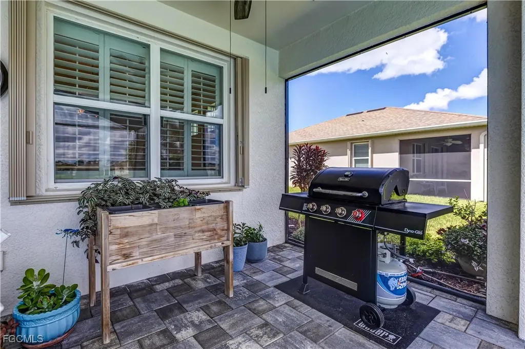 3150 Amadora Circle Cape Coral FL 33909