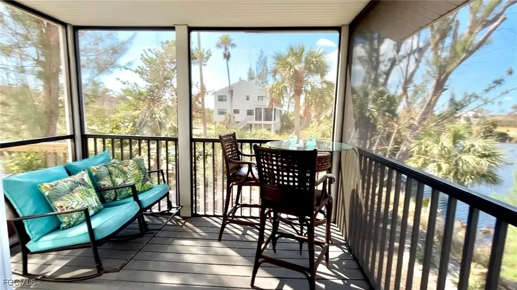 1390 Middle Gulf Drive Sanibel FL 33957