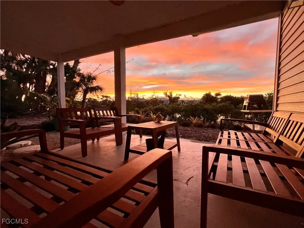 1390 Middle Gulf Drive Sanibel FL 33957