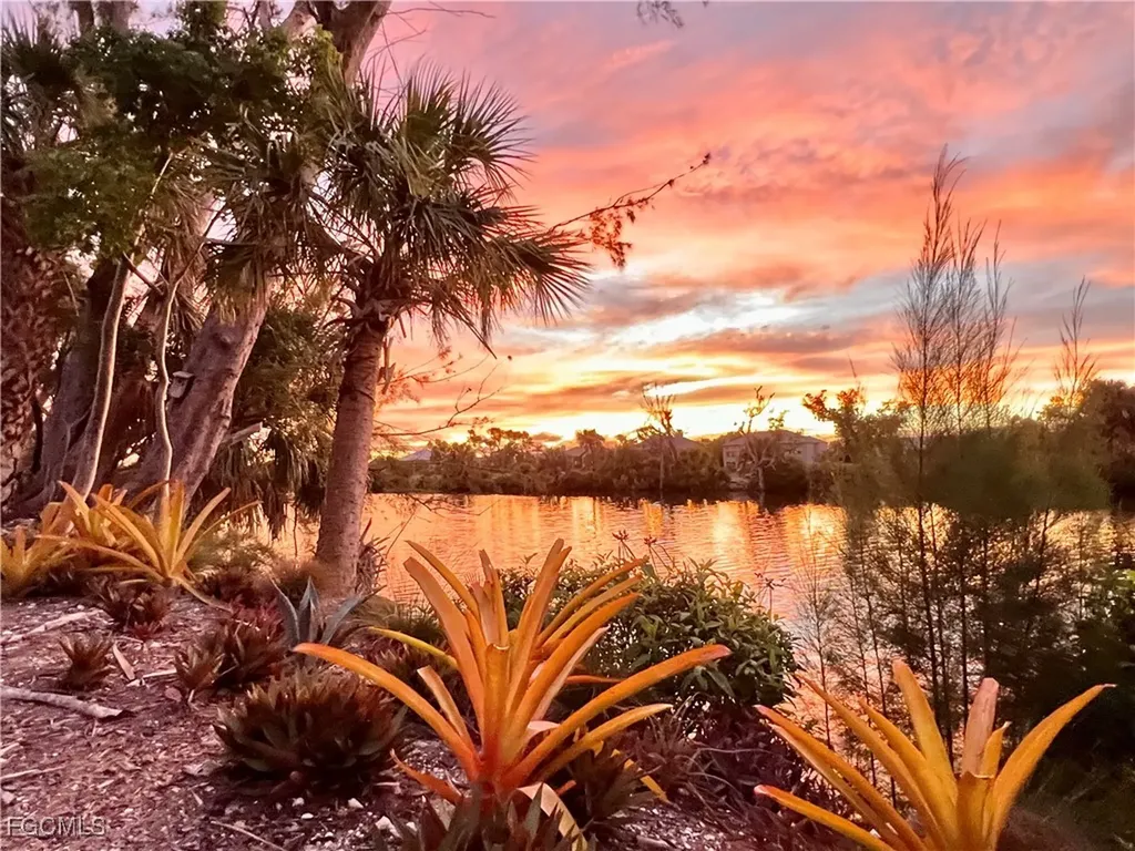 1390 Middle Gulf Drive Sanibel FL 33957