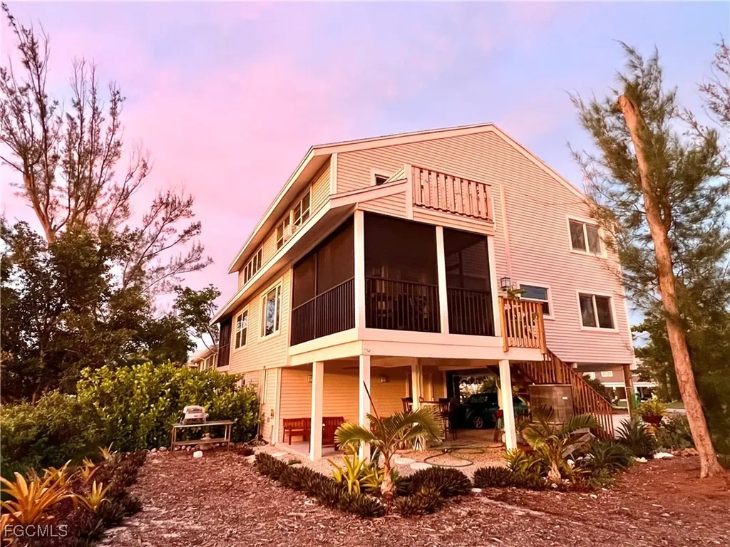 1390 Middle Gulf Drive Sanibel FL 33957