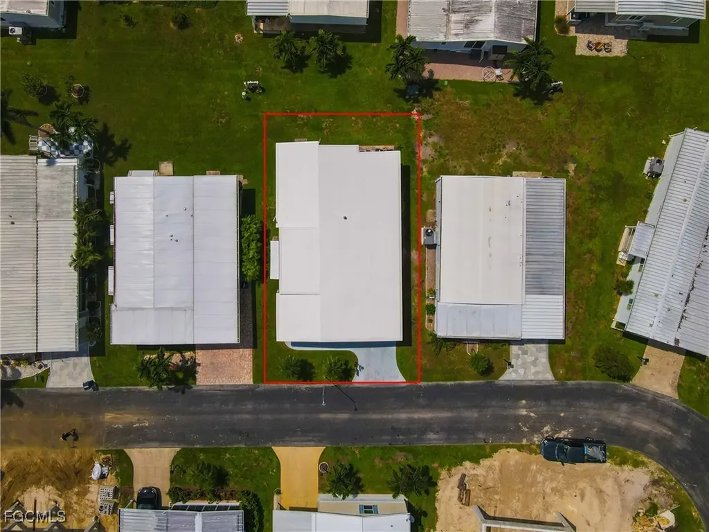 136 Lexington Avenue Fort Myers FL 33908