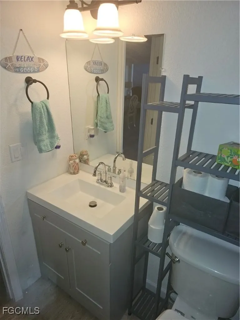 108 Windjammer Way Fort Myers FL 33908