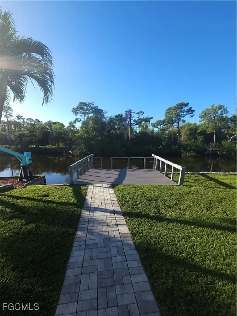 108 Windjammer Way Fort Myers FL 33908