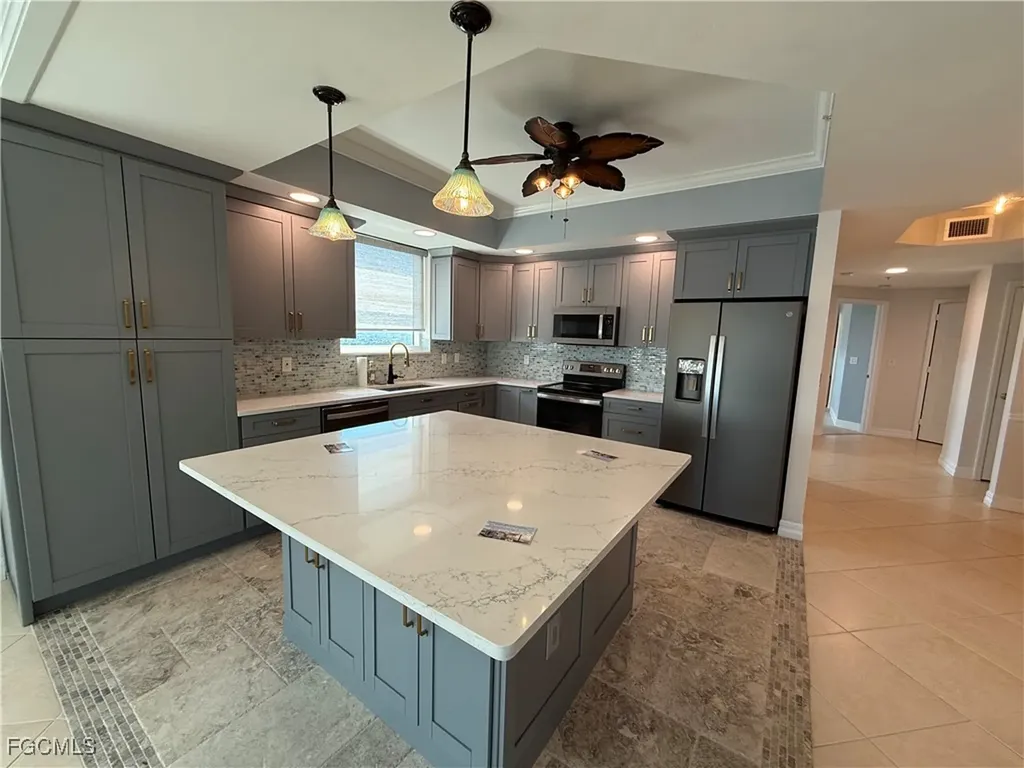 2797 1st Street Fort Myers FL 33916