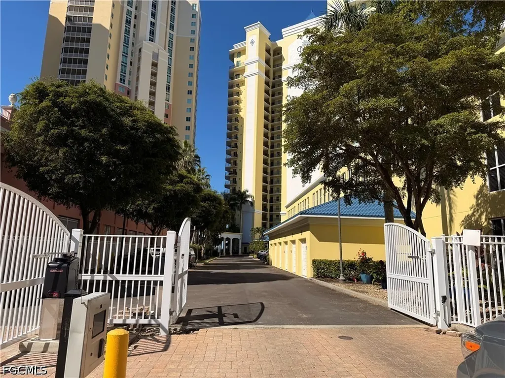 2797 1st Street Fort Myers FL 33916