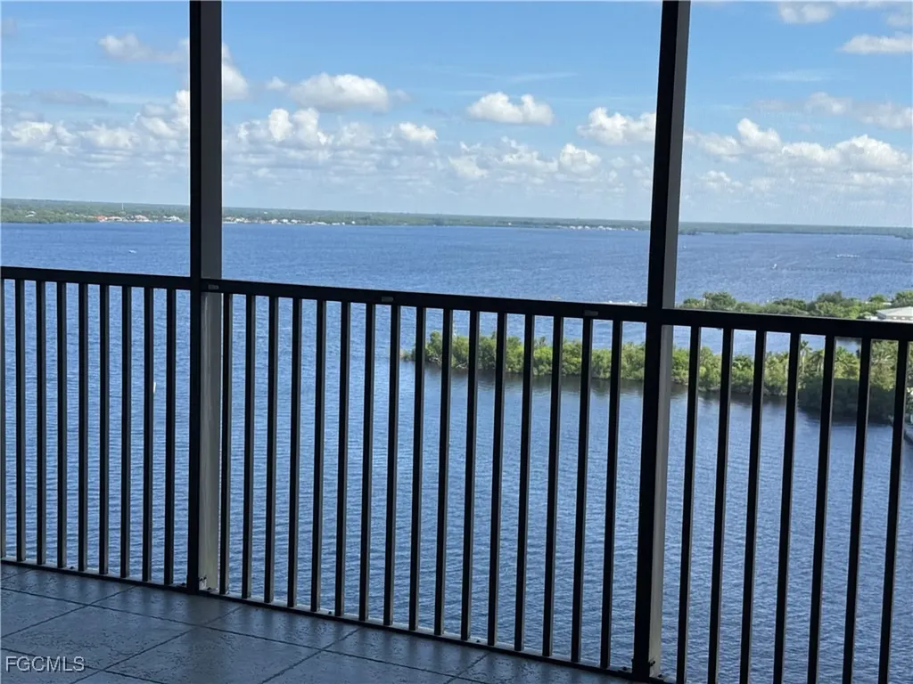 2797 1st Street Fort Myers FL 33916