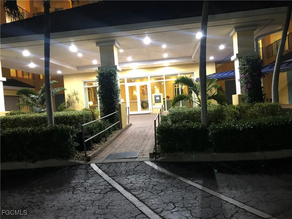 2797 1st Street Fort Myers FL 33916