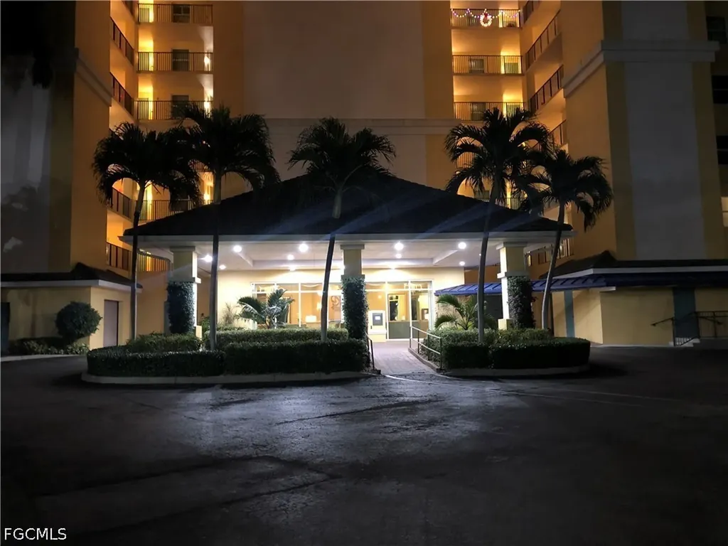 2797 1st Street Fort Myers FL 33916