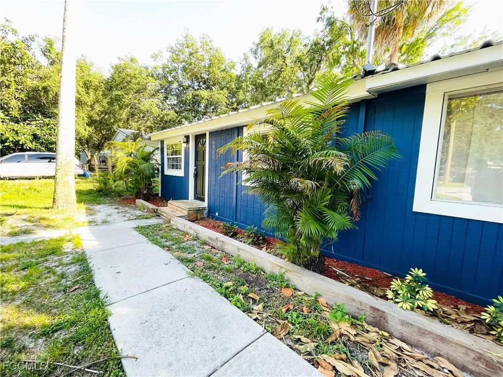 6901 Michigan Avenue Gibsonton FL 33534