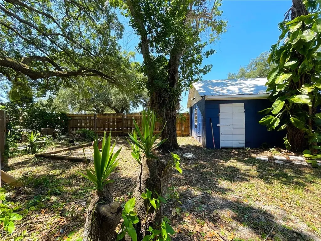 6901 Michigan Avenue Gibsonton FL 33534