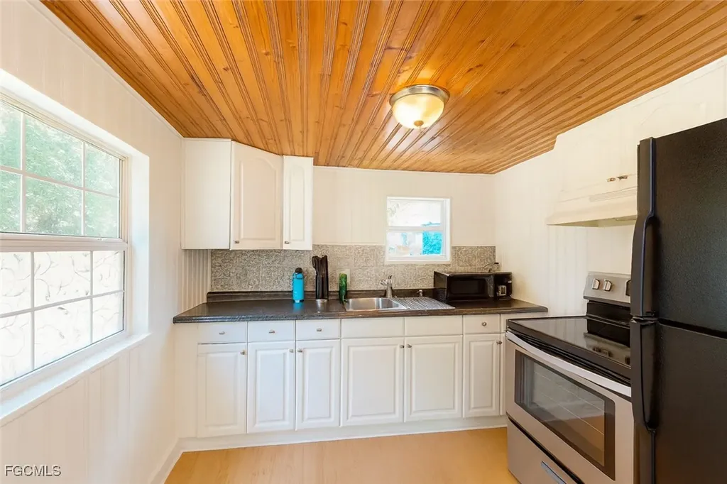 6901 Michigan Avenue Gibsonton FL 33534