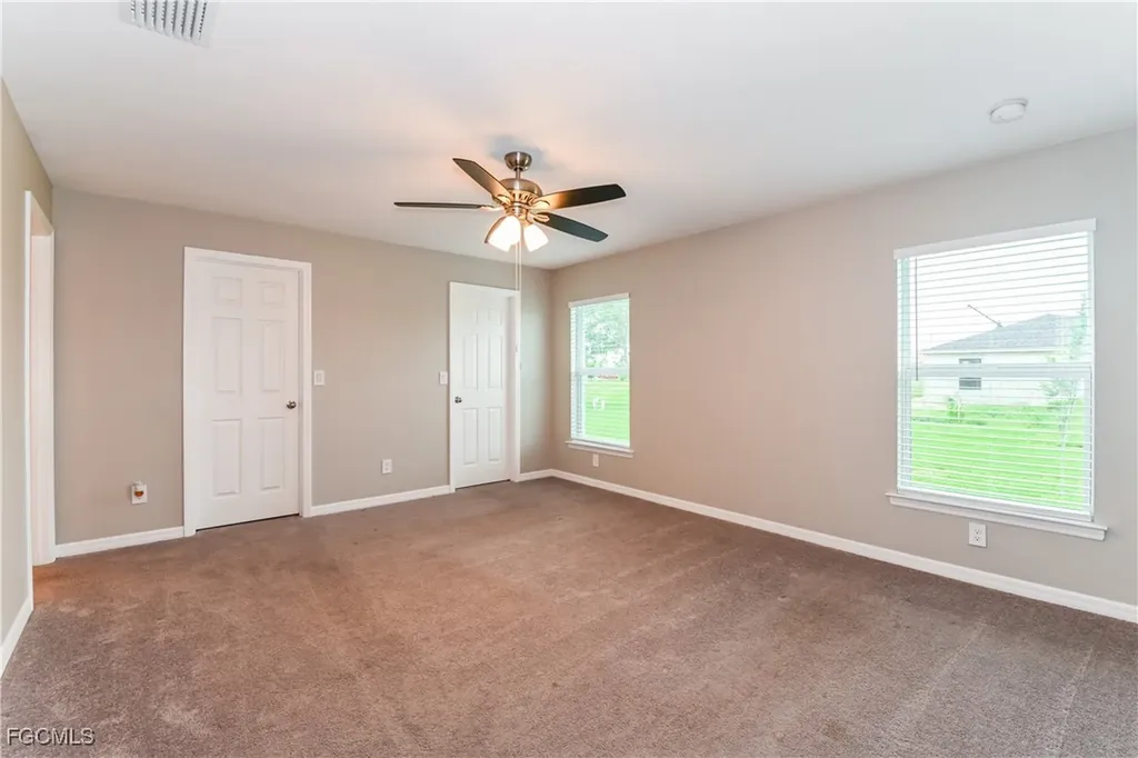 914 NE 13th Place Cape Coral FL 33909