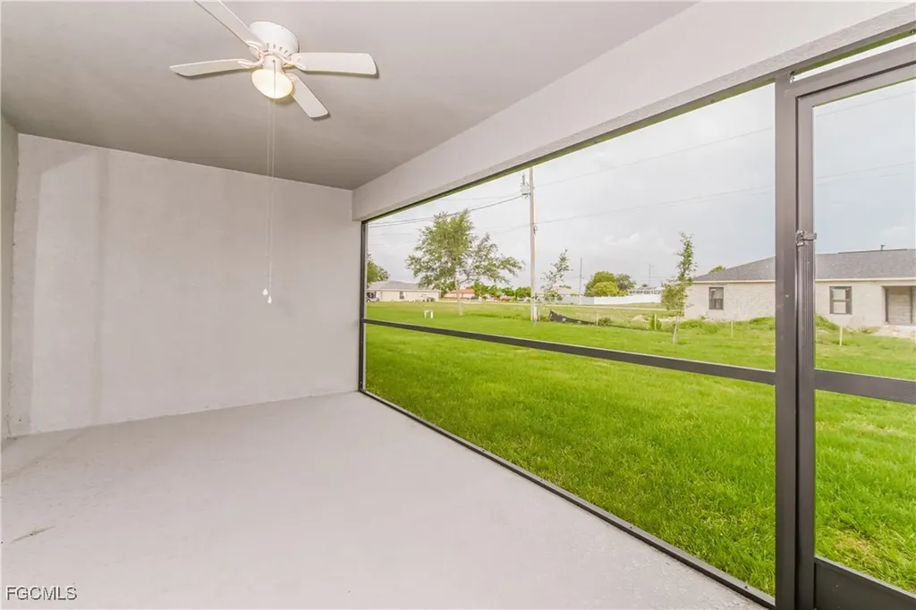 914 NE 13th Place Cape Coral FL 33909