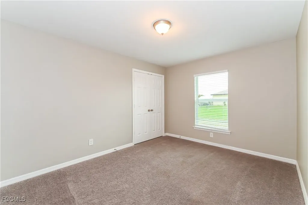 914 NE 13th Place Cape Coral FL 33909