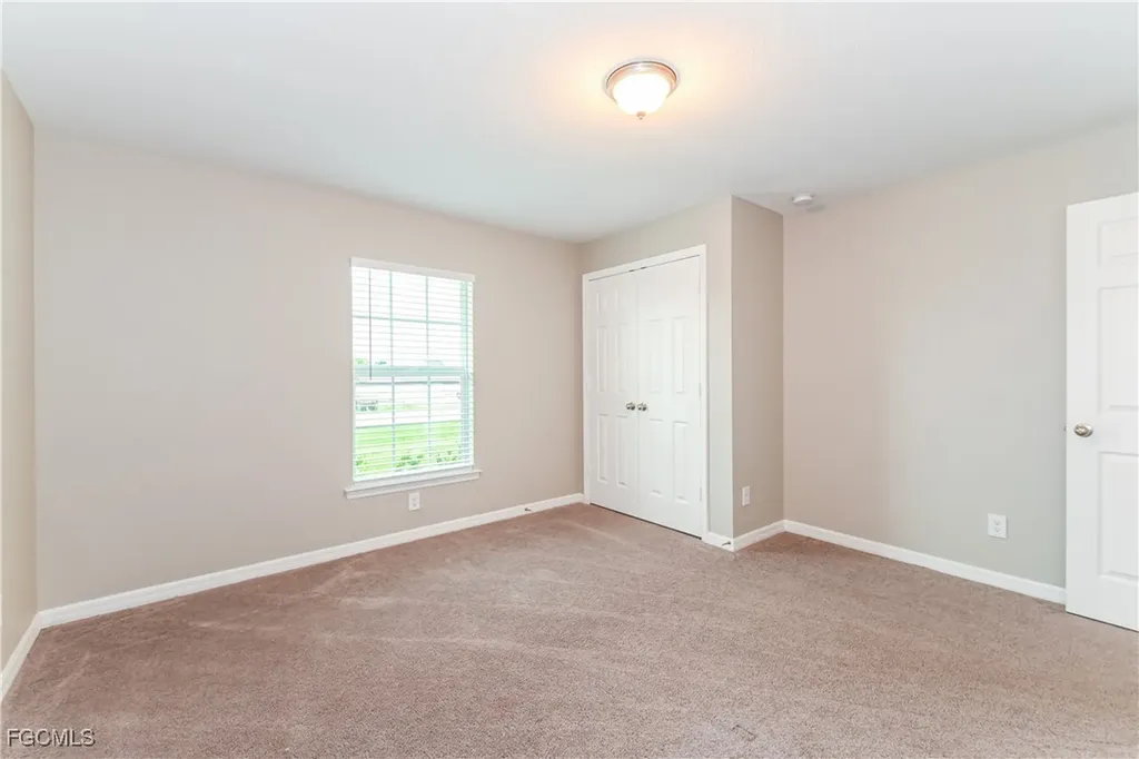 914 NE 13th Place Cape Coral FL 33909