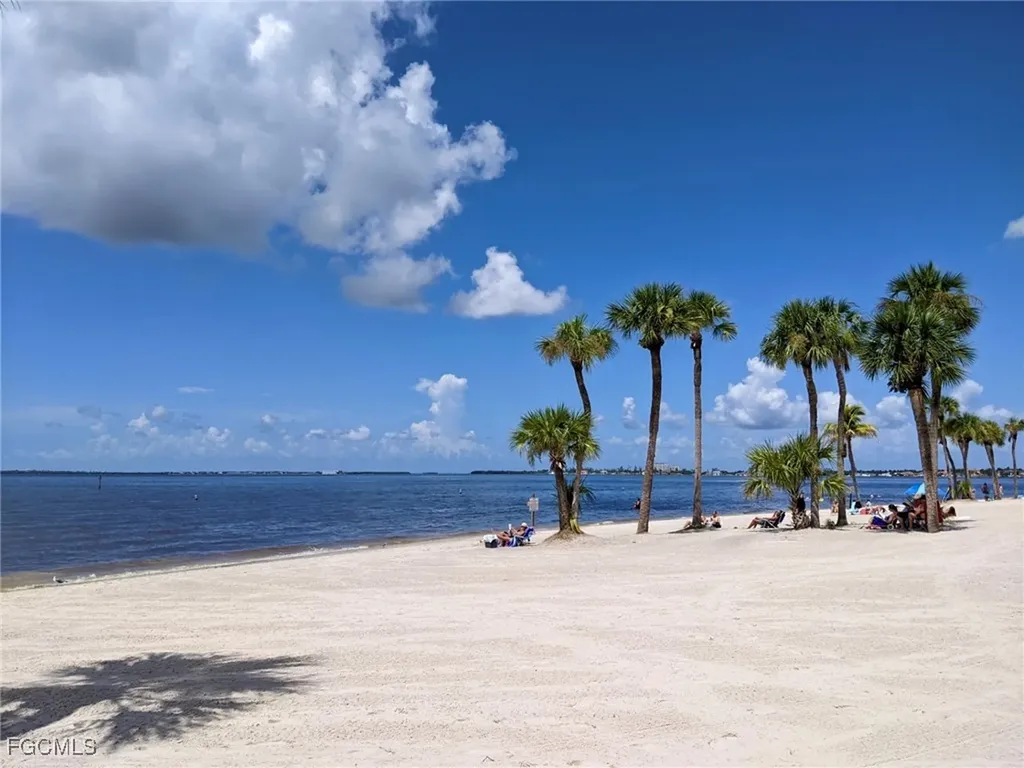 2126 SW 48th Terrace Cape Coral FL 33914