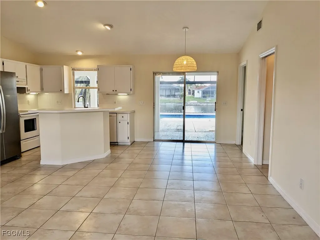 2126 SW 48th Terrace Cape Coral FL 33914