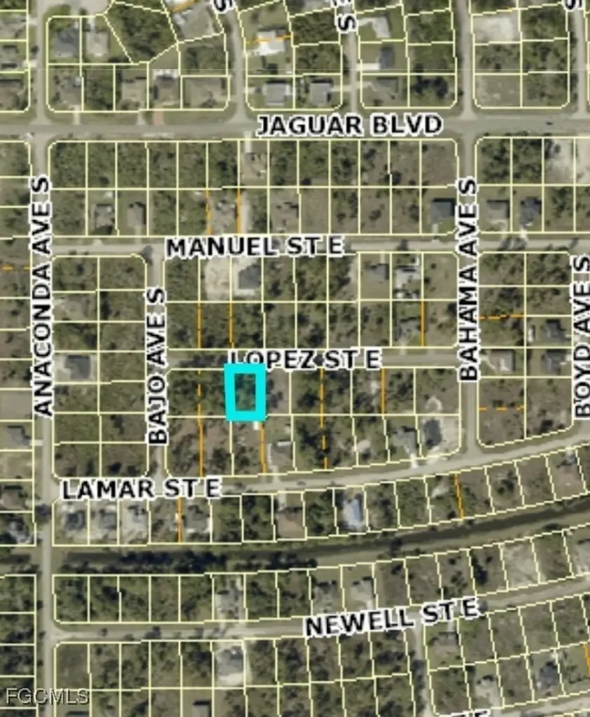 718 Lopez Street E Lehigh Acres FL 33974