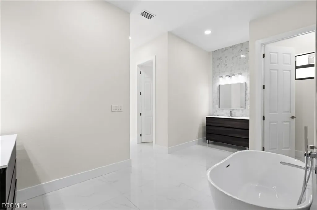 2100 NW 21st Street Cape Coral FL 33993