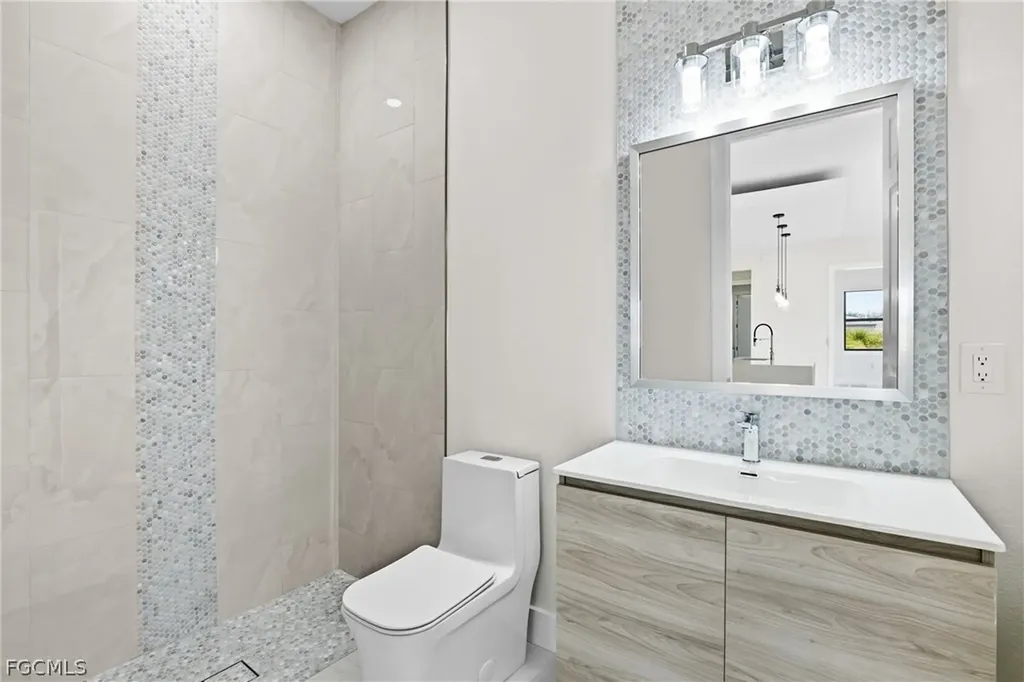 2100 NW 21st Street Cape Coral FL 33993