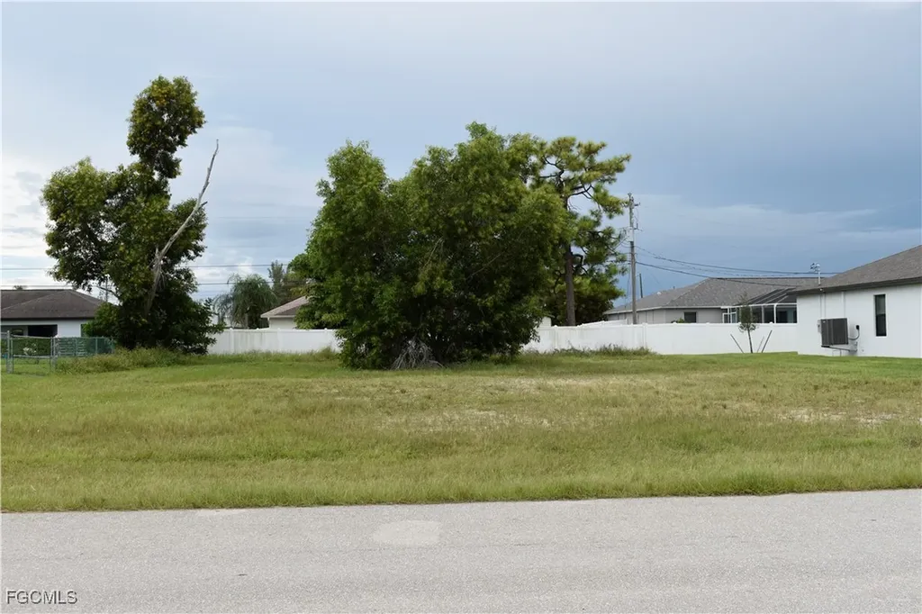 706 SW 21st Street Cape Coral FL 33991