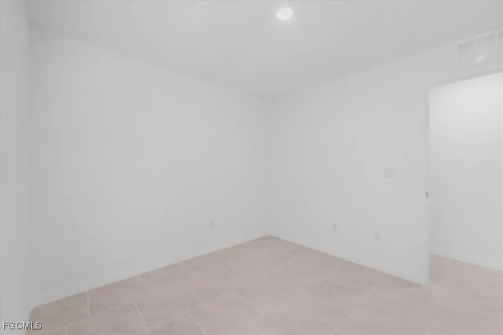 2224 NW 23rd Terrace Cape Coral FL 33993