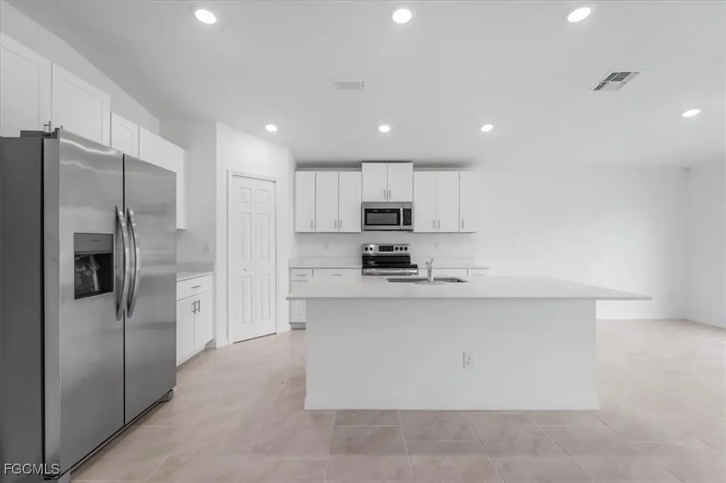 2224 NW 23rd Terrace Cape Coral FL 33993