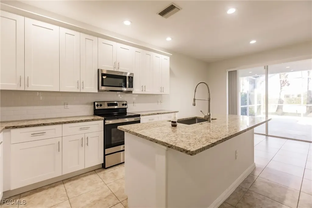 2639 Bellingham Court Cape Coral FL 33991