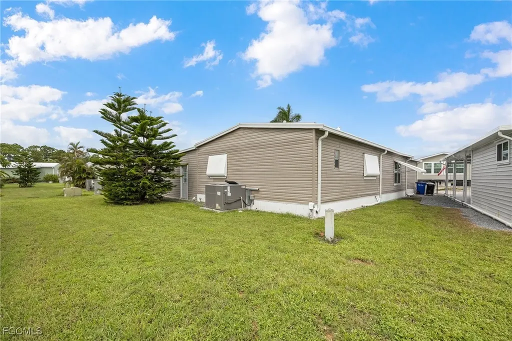 487 Jacklin Lane North Fort Myers FL 33903