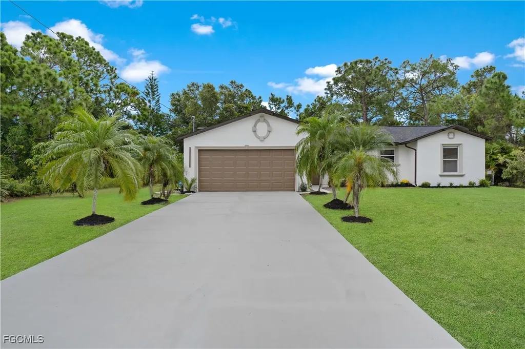1204 Sunniland Boulevard Lehigh Acres FL 33971
