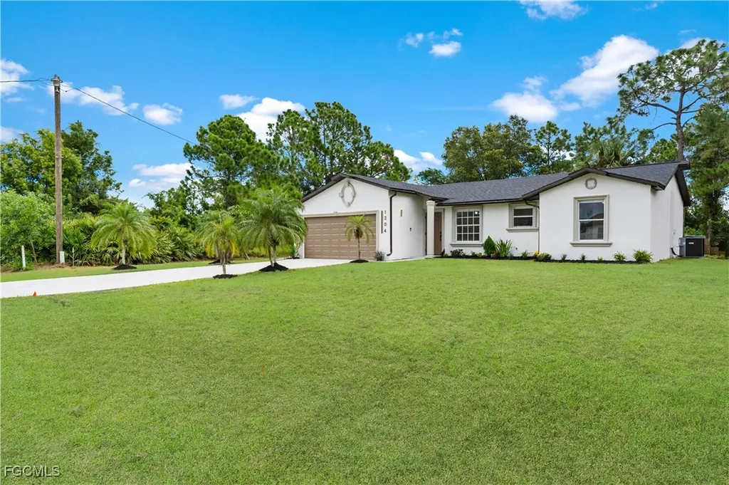 1204 Sunniland Boulevard Lehigh Acres FL 33971
