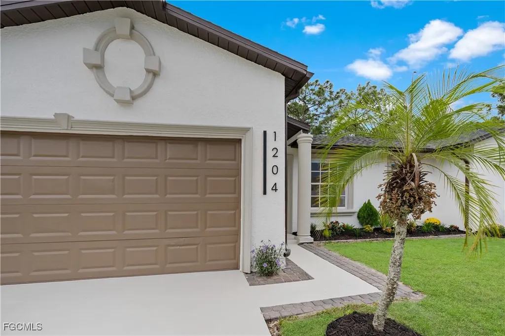 1204 Sunniland Boulevard Lehigh Acres FL 33971