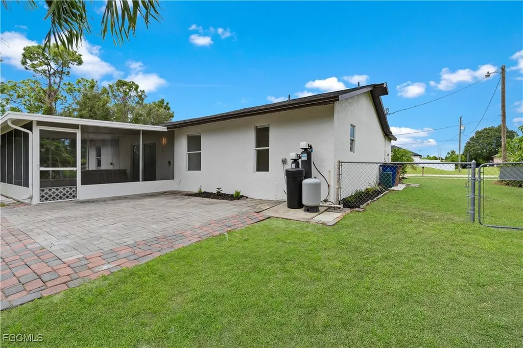 1204 Sunniland Boulevard Lehigh Acres FL 33971
