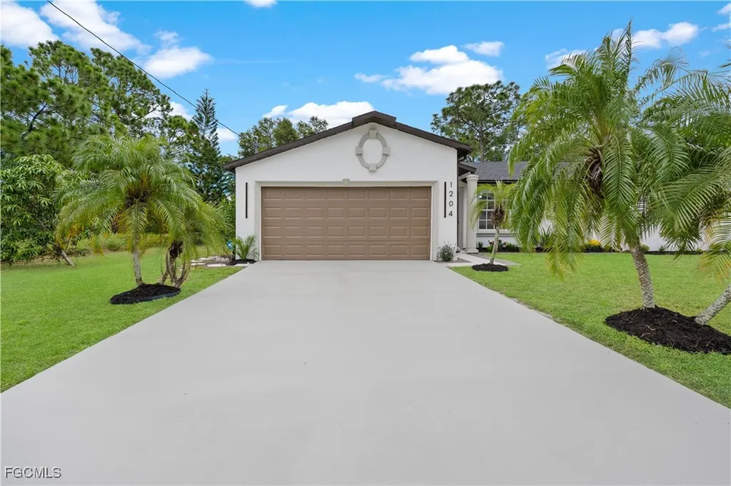 1204 Sunniland Boulevard Lehigh Acres FL 33971