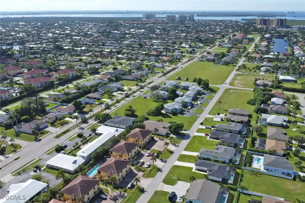 5003 SW 16th Place Cape Coral FL 33914