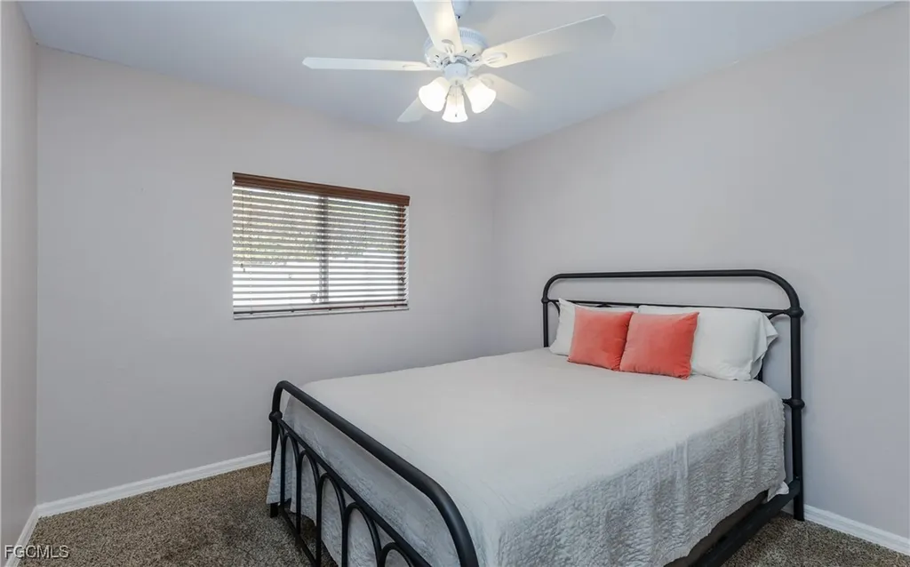 1013 SW 4th Place Cape Coral FL 33991