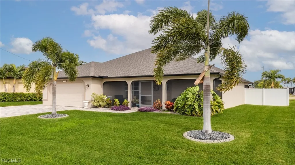 1013 SW 4th Place Cape Coral FL 33991